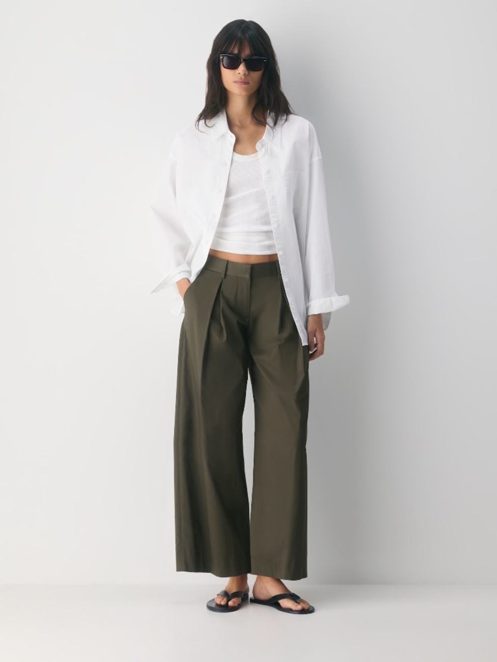 Wilfred Aritzia Black Cropped Pleated Trouser Pants Size 10